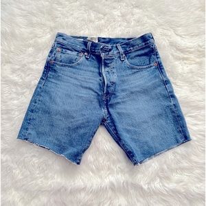 Levi’s 501 short size 28